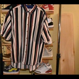 Short sleeve button up